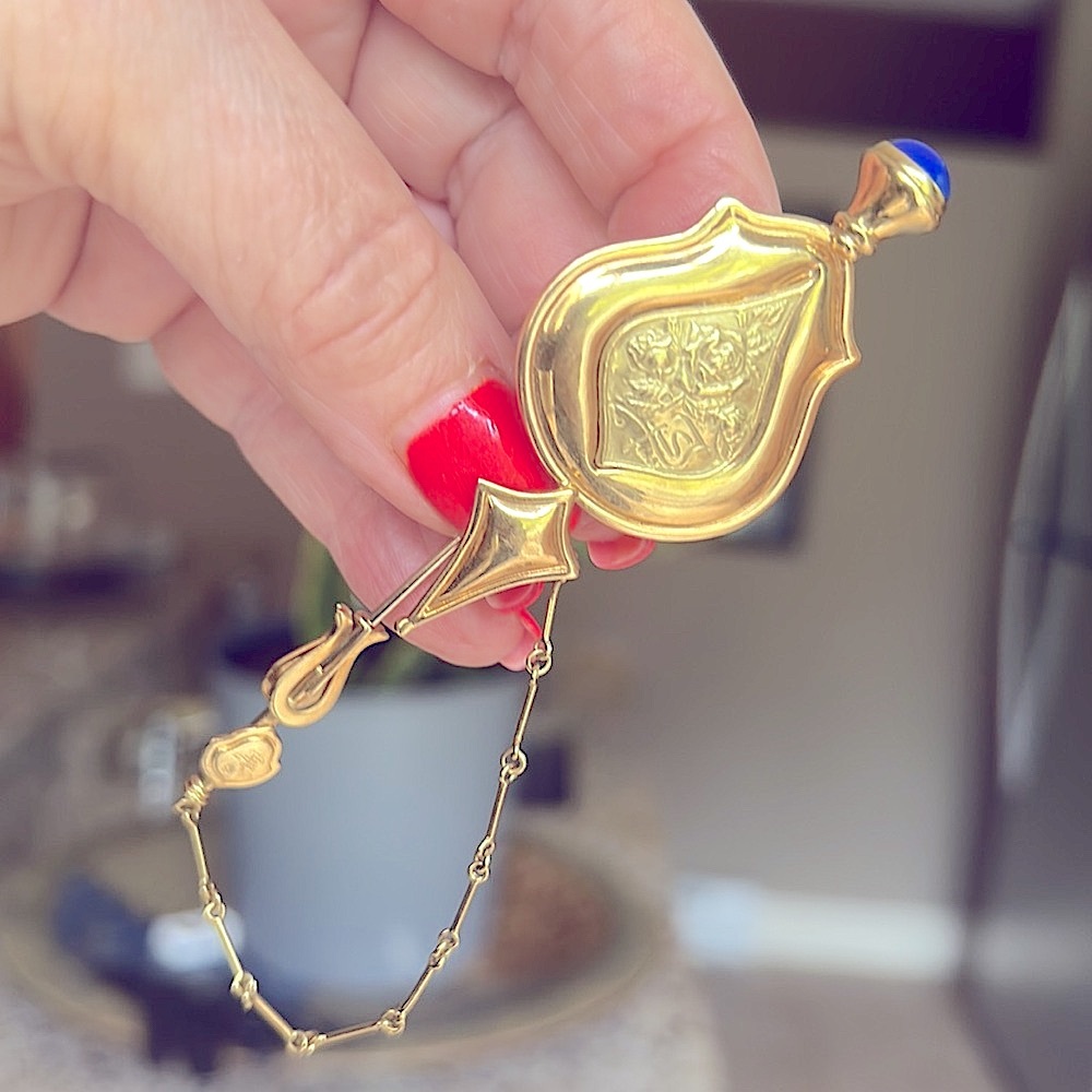 18k gold vintage pin with lapis